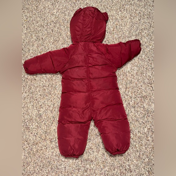 Girls, boys, 2T snowsuit Red Baby Snowsuit with Bear Hood - Picture 3 of 5
